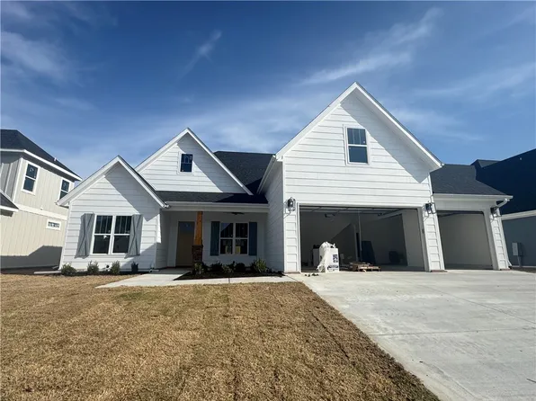 2724 Eris Ave, Lowell, AR 72745