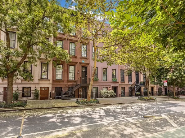 222 East 61st Street image 25 of 27