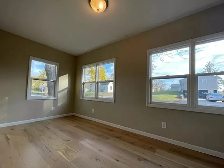 602 W Orchard St — Photo 11