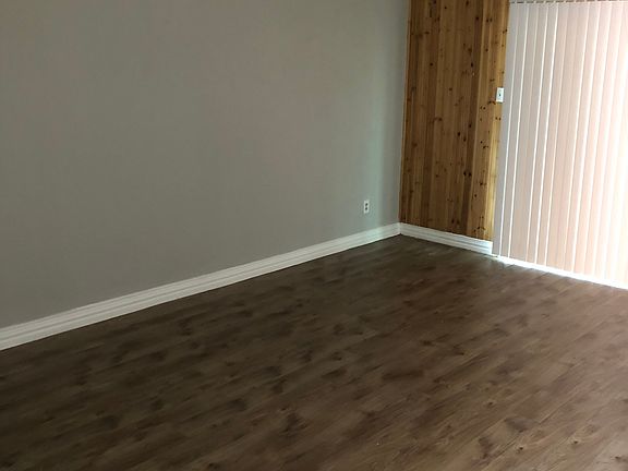 2nd image of 901 Delray Dr
