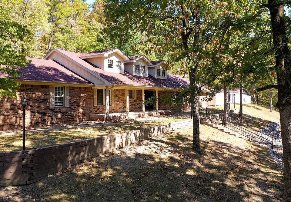 1st image of 228 Heritage Dr