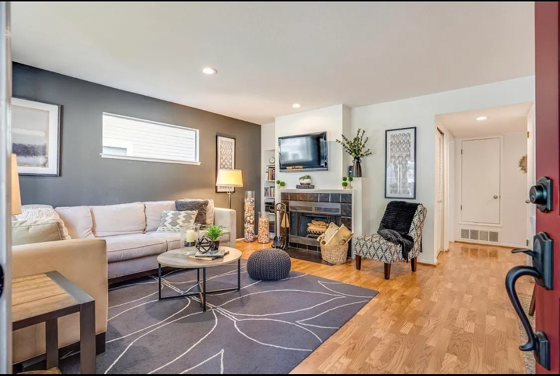 757 Portwalk Pl — Photo 3