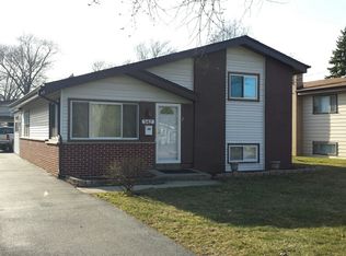 542 N Wisconsin Ave, Villa Park, IL 60181