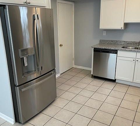 2nd image of 1015 Flossmoor Ave