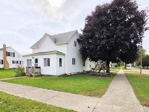 500 Main St, Hospers, IA 51238
