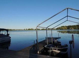W300S10418 Lakeside Dr, Mukwonago, WI