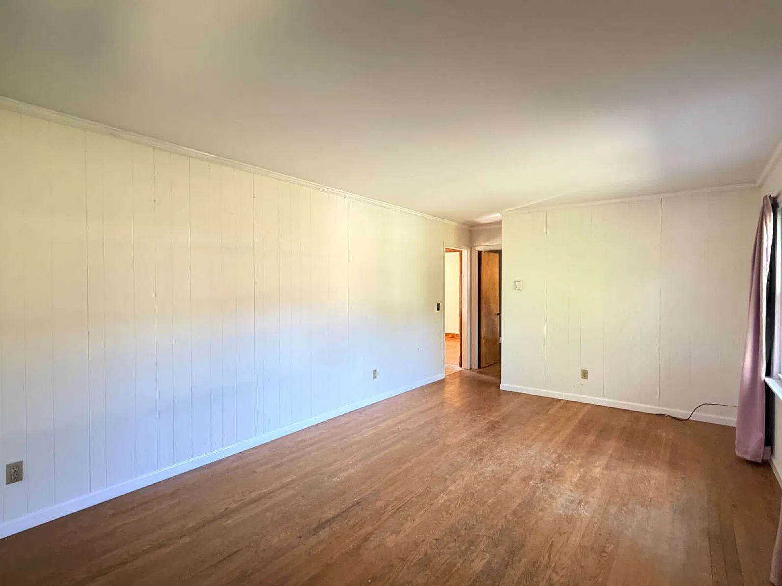 2 bed, 1.0 bath, $1,400 — Photo 2