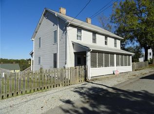 210 Apple St, Hempfield Twp, PA 15691