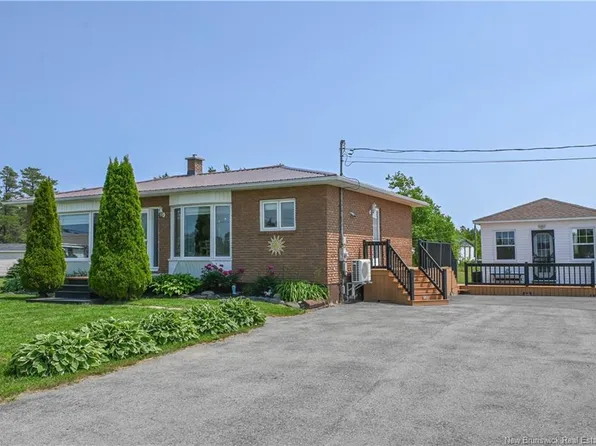 20 Du Lac Rd, Tracadie, NB E1X 1K1