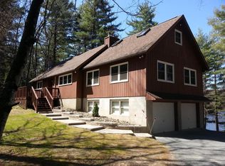 134 Hemlock Point Ct, Hawley, PA 18428