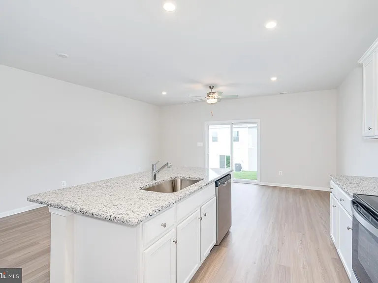 73 Cramsford St — Photo 23