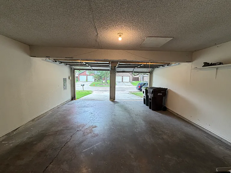 6812 Century Cir — Photo 11