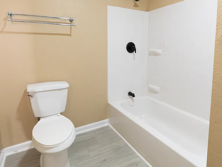 3637 Lamont St — Photo 10