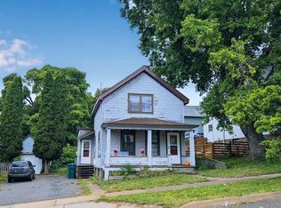 121 N 5th St, Marquette, MI 49855