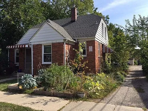 210 Perrin St Photo 1
