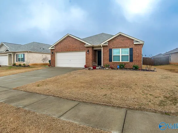 112 Oliver Ct, Hazel Green, AL 35750