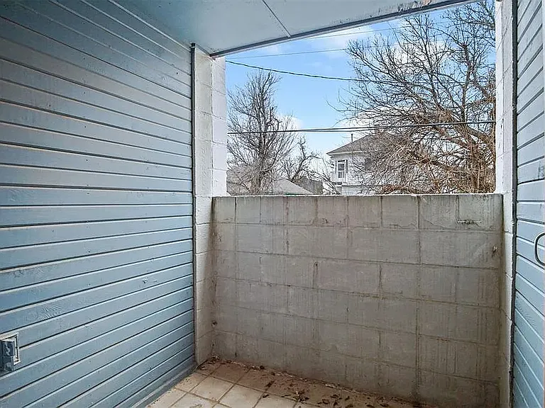901 NW 7th St #103 — Photo 31