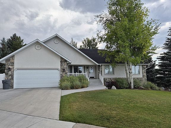 2nd image of 449 Billies Cir