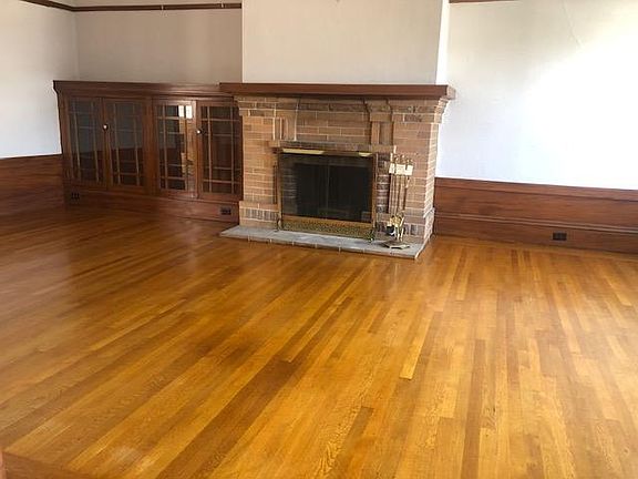 2nd image of 685 16th Ave