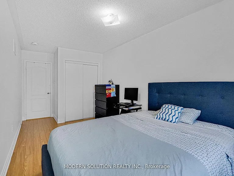 67 Roundstone Dr — Photo 29