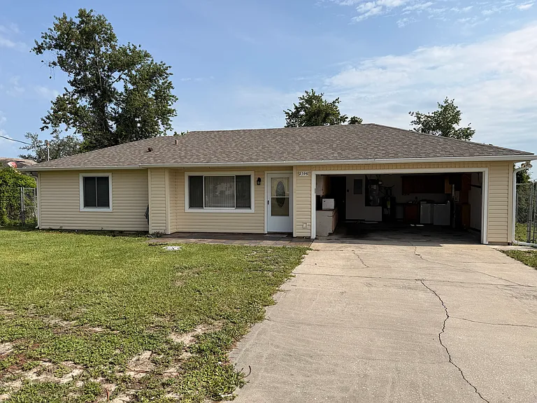 2396 Sheffield Dr — Photo 1