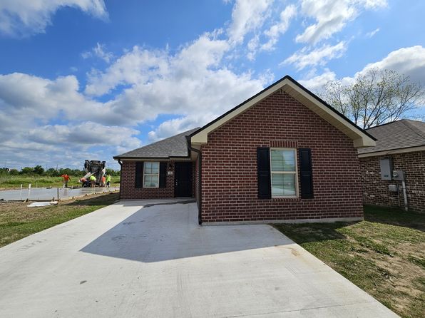1683 Acadian Dr, Houma, LA 70363 – 3-bedroom rental in Houma