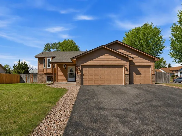 12048 Zea St NW, Coon Rapids, MN 55433