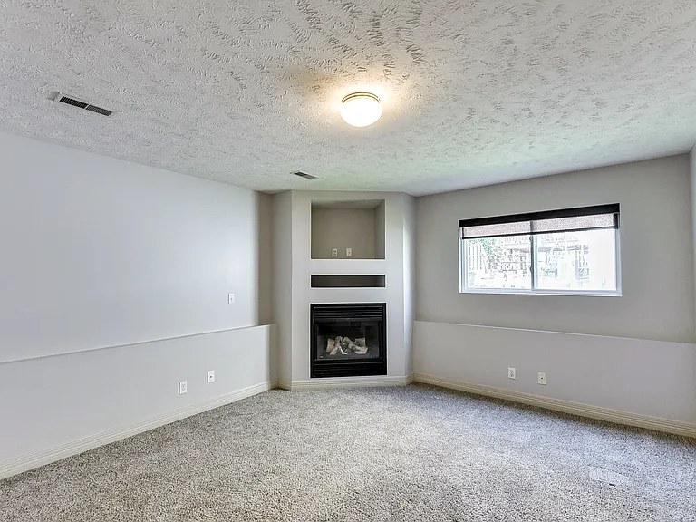 16655 Erskine St — Photo 27