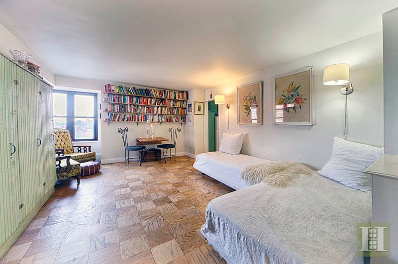 1st image of 212 E Broadway #G902