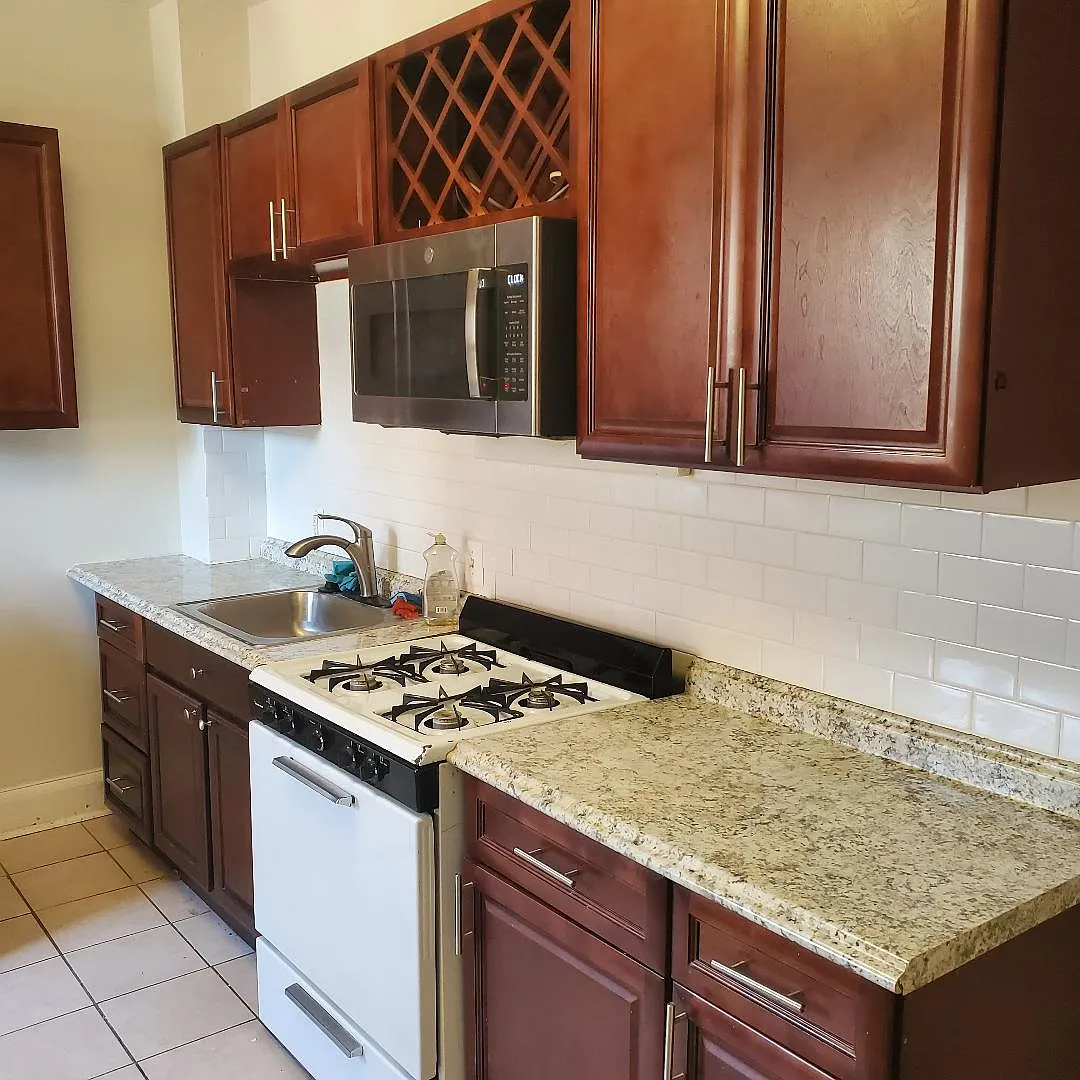 3 bed, 1.5 bath, 1760 sqft, $1,950 — Photo 1