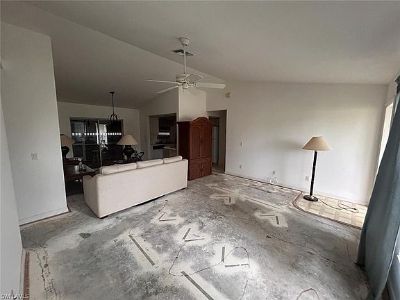 4th image of 1136 SE 17th TER