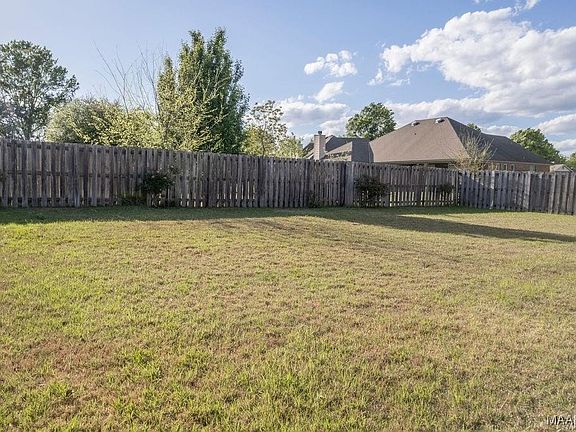 2nd image of 3412 Crestwood Ln