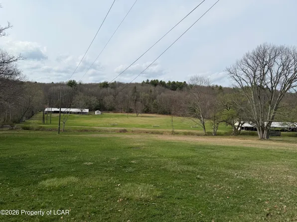 Chase Rd, Shavertown, PA 18708