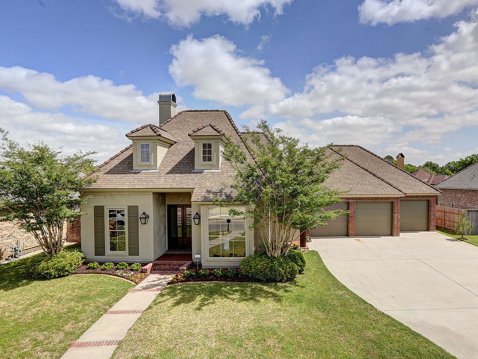 1st image of 200 Dunvegan Ct