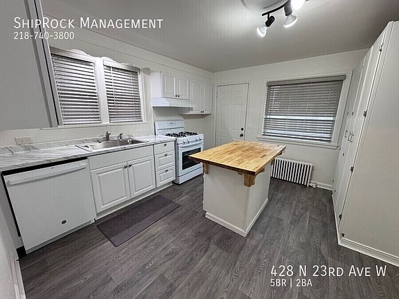 3rd image of 428 N 23rd Ave W