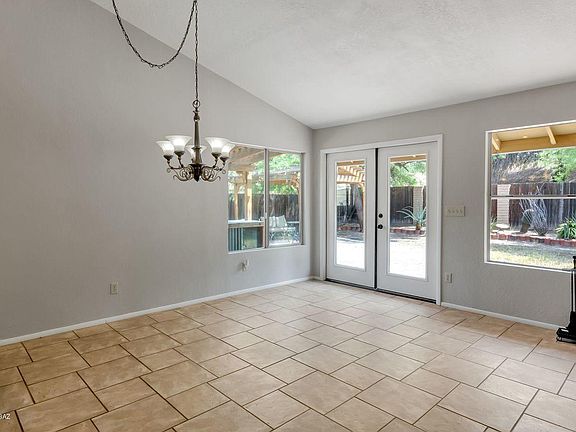 4th image of 3285 W Coriander Dr