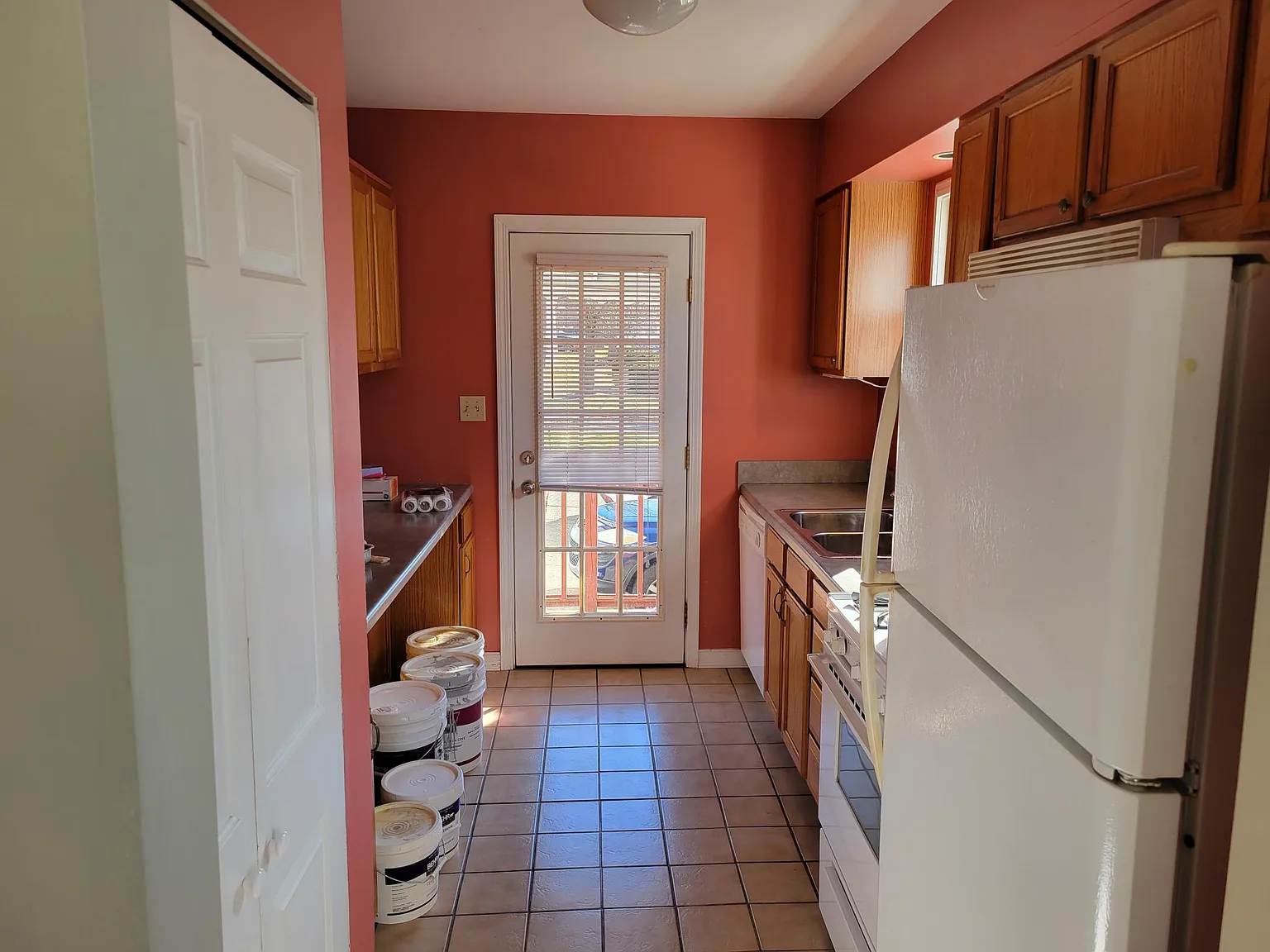 2 bed, 800 sqft, $1,550 — Photo 2