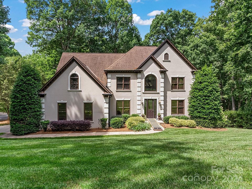 1st image of 227 Tawny Bark Dr
