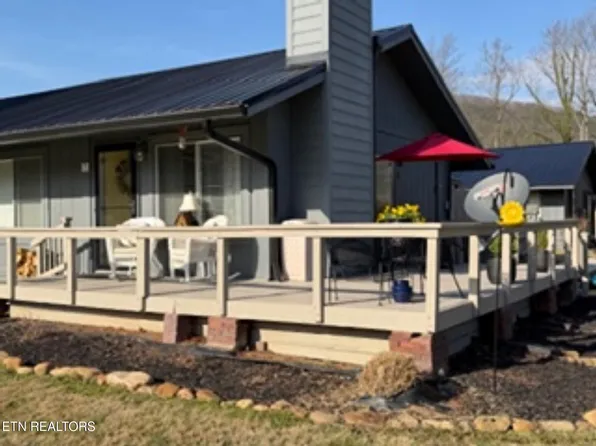 4304 Little Creek Way APT M, Cosby, TN 37722