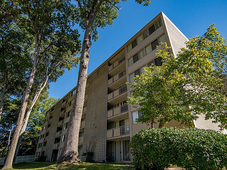 Heritage Park Apartments Building 15