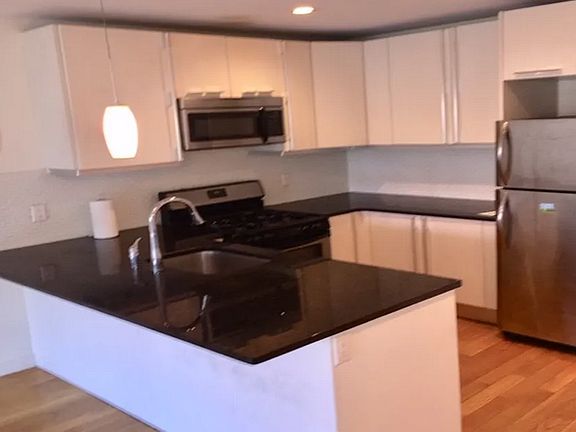 3rd image of 158 Johnson Ave APT 301