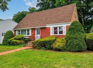 1406 Richard Ave, Merrick, NY 11566