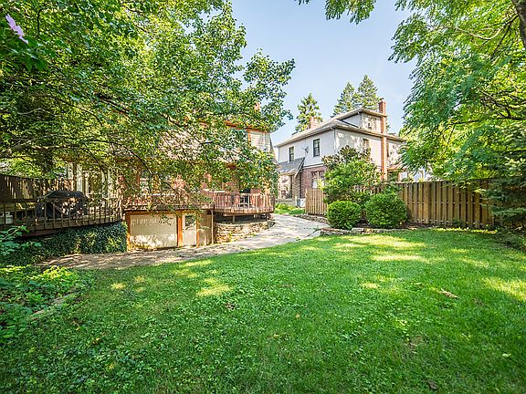 5th image of 1112 McLaughlin Pl