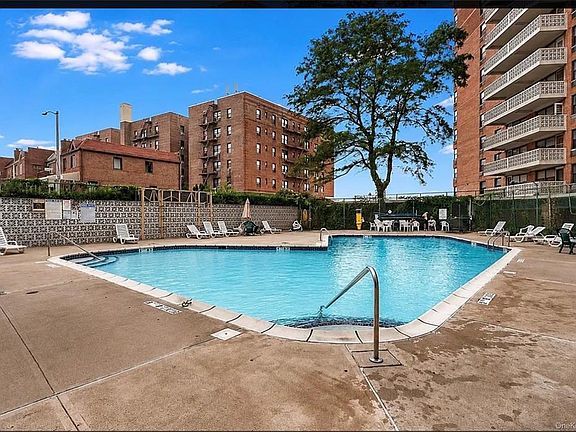 4th image of 50 Brighton 1st Rd APT 8F