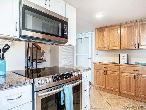 3rd image of 2401 S Atlantic Ave APT D106