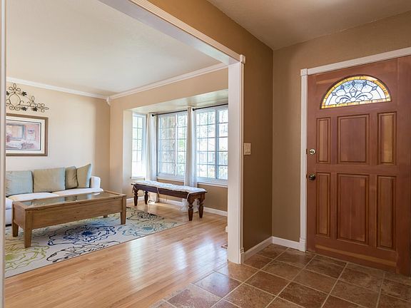 3rd image of 2766 Aldworth Dr