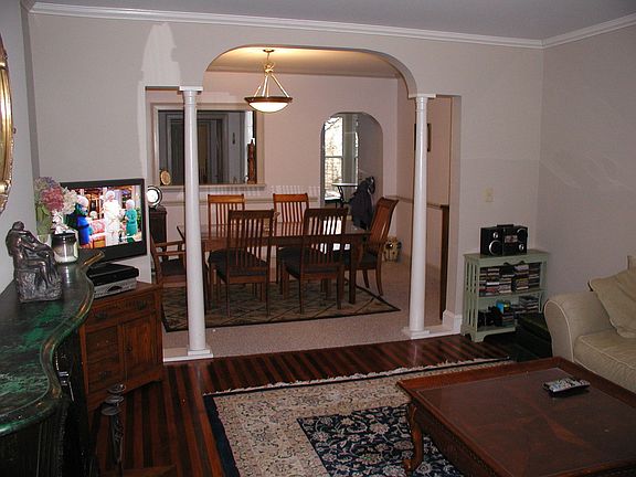3rd image of 108 2nd St Floor 1