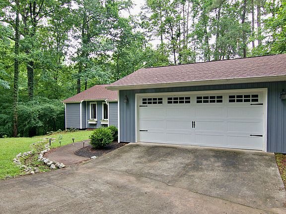 3rd image of 1279 Coneross Point Dr