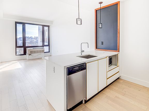 4th image of 635 4th Ave #1104