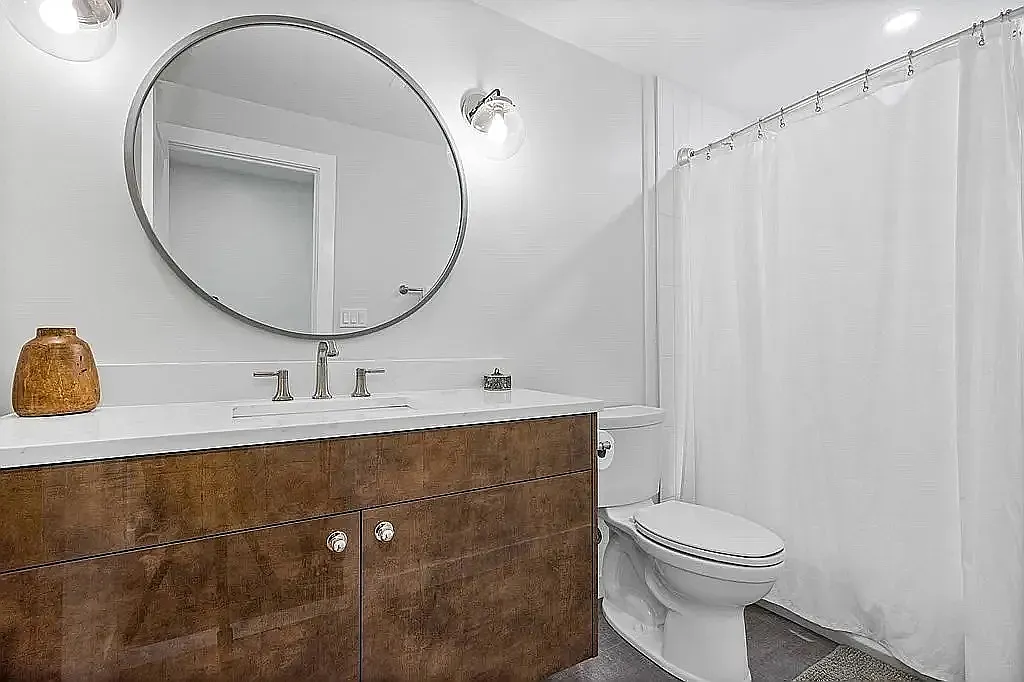 142 Ward St — Photo 2